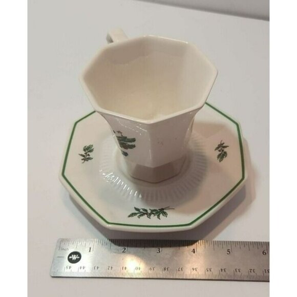 Set of 2 Nikko Christmastime Octagon Shaped  3.5” Cups and 6” Saucers - Picture 9 of 10